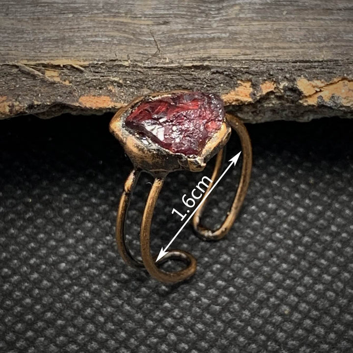 Rohstein-Geburtsring: Unikat-Schmuck