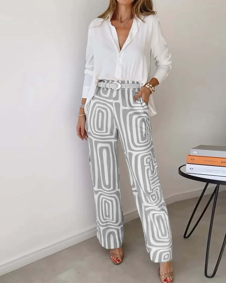 Ordentliches Set mit Bluse und Gürtel