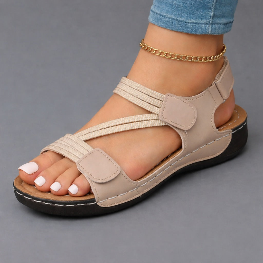 Modische Komfortsandalen für Damen, Alltagsschuhe mit ergonomischem Fußbett für langanhaltenden Tragekomfort.