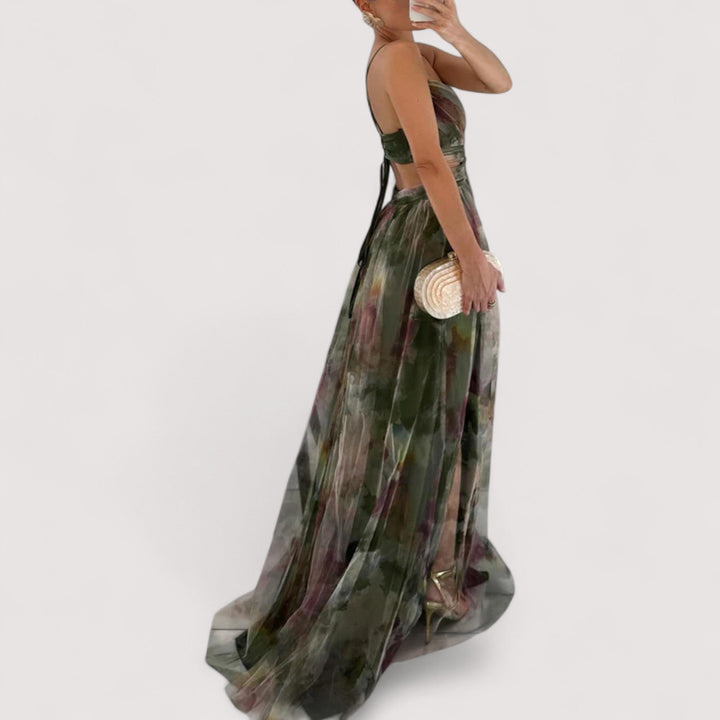 Fließendes Damen Abendkleid, figurbetont mit elegantem verdrehtem Top, perfekt für Feste.