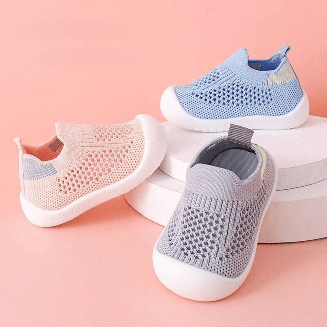 Kleinkinderschuhe - Atmungsaktive Playschuhe