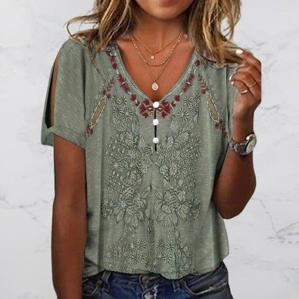 Elegantes dunkelgrünes Damen Kurzarm-Shirt mit V-Ausschnitt, perfekt als Basic Oberteil für Frühling & Sommer.