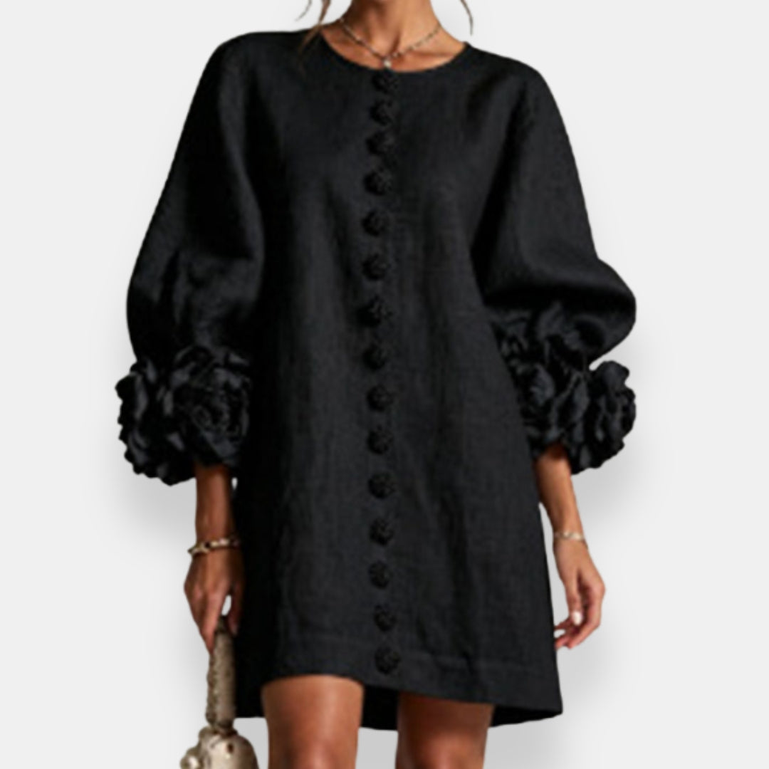 Damenkleid mit Blumen Muster kurz geschnitten für warme Tage