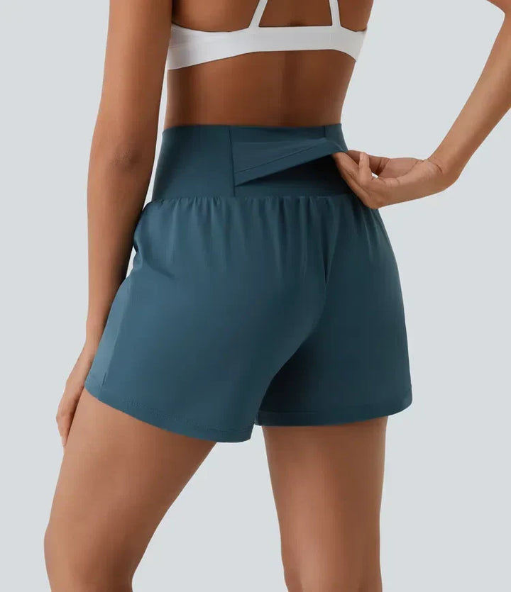 Rückansicht der Yoga Shorts mit praktischer Gesässtasche