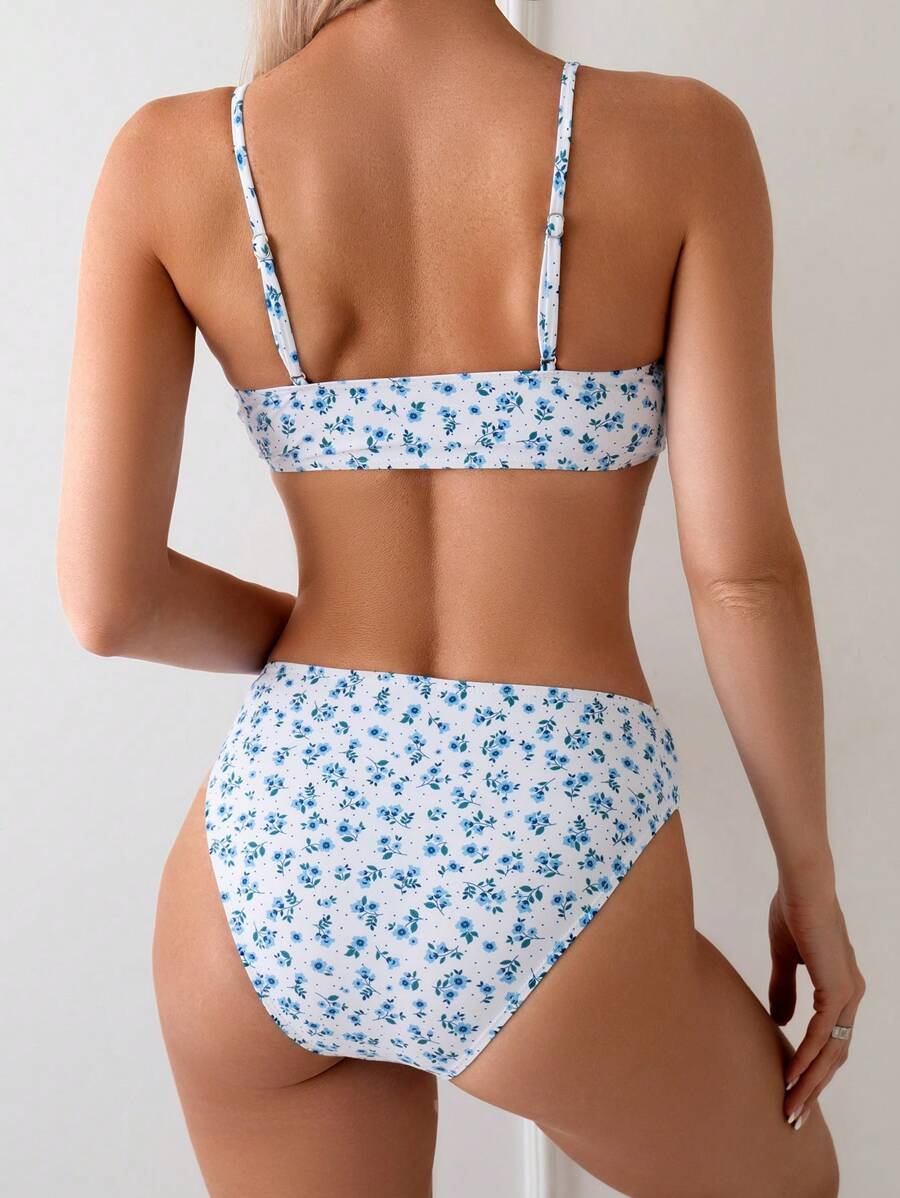 Moderne Damen Bademode mit Blumenmuster und hoher Taille