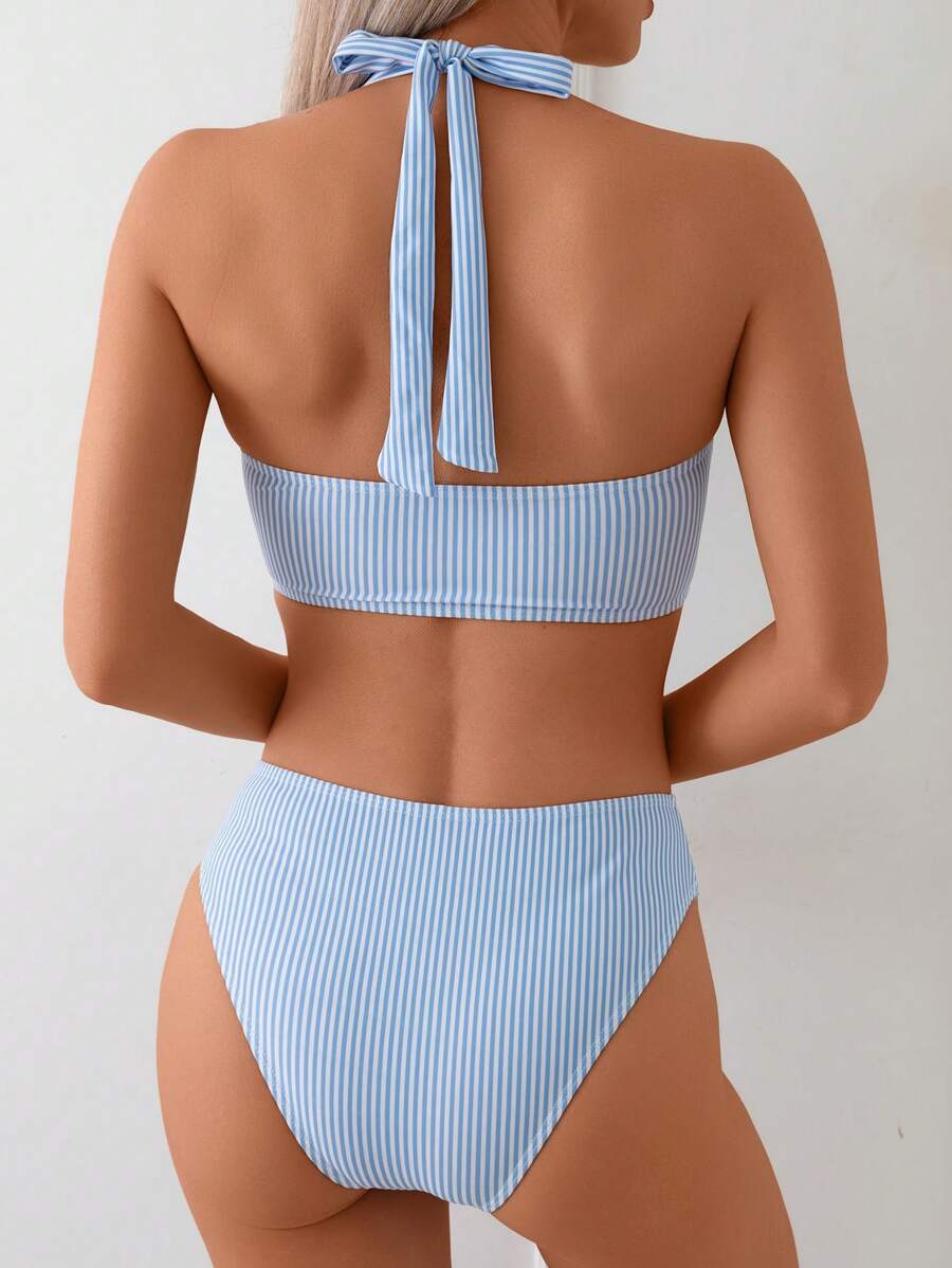 Stilvoller gestreifter Bikini für Frauen mit schmeichelhafter Passform