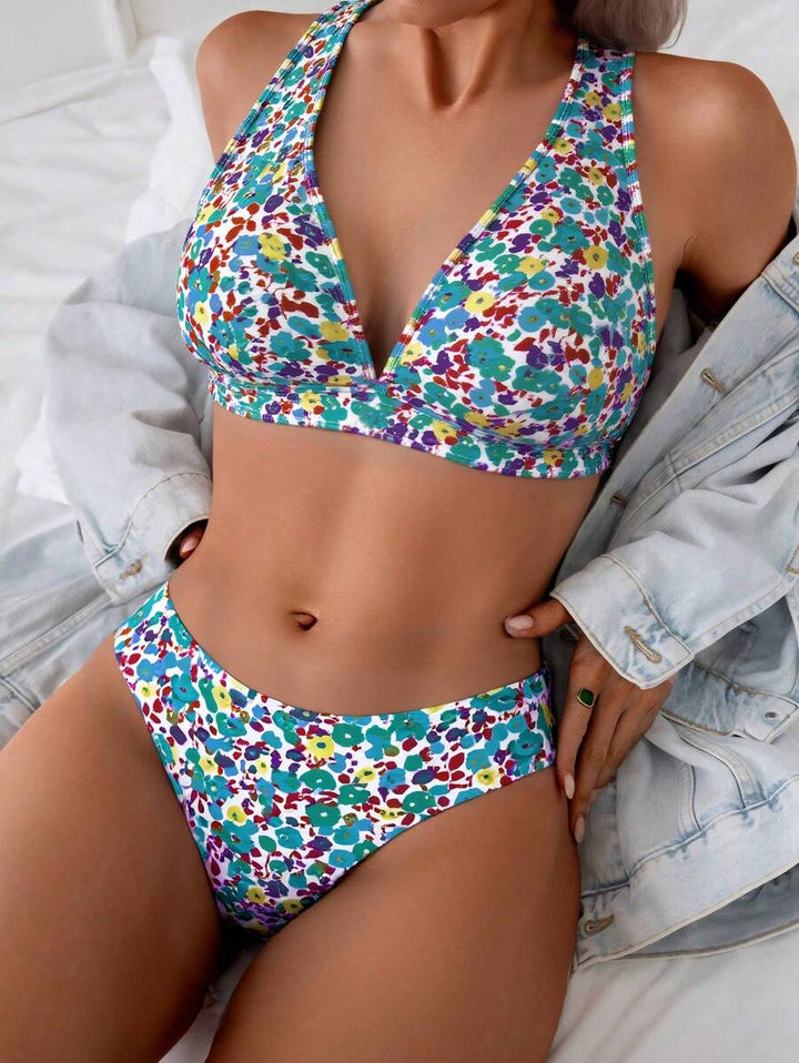 Modischer Bikini mit floralem Design und V-Ausschnitt