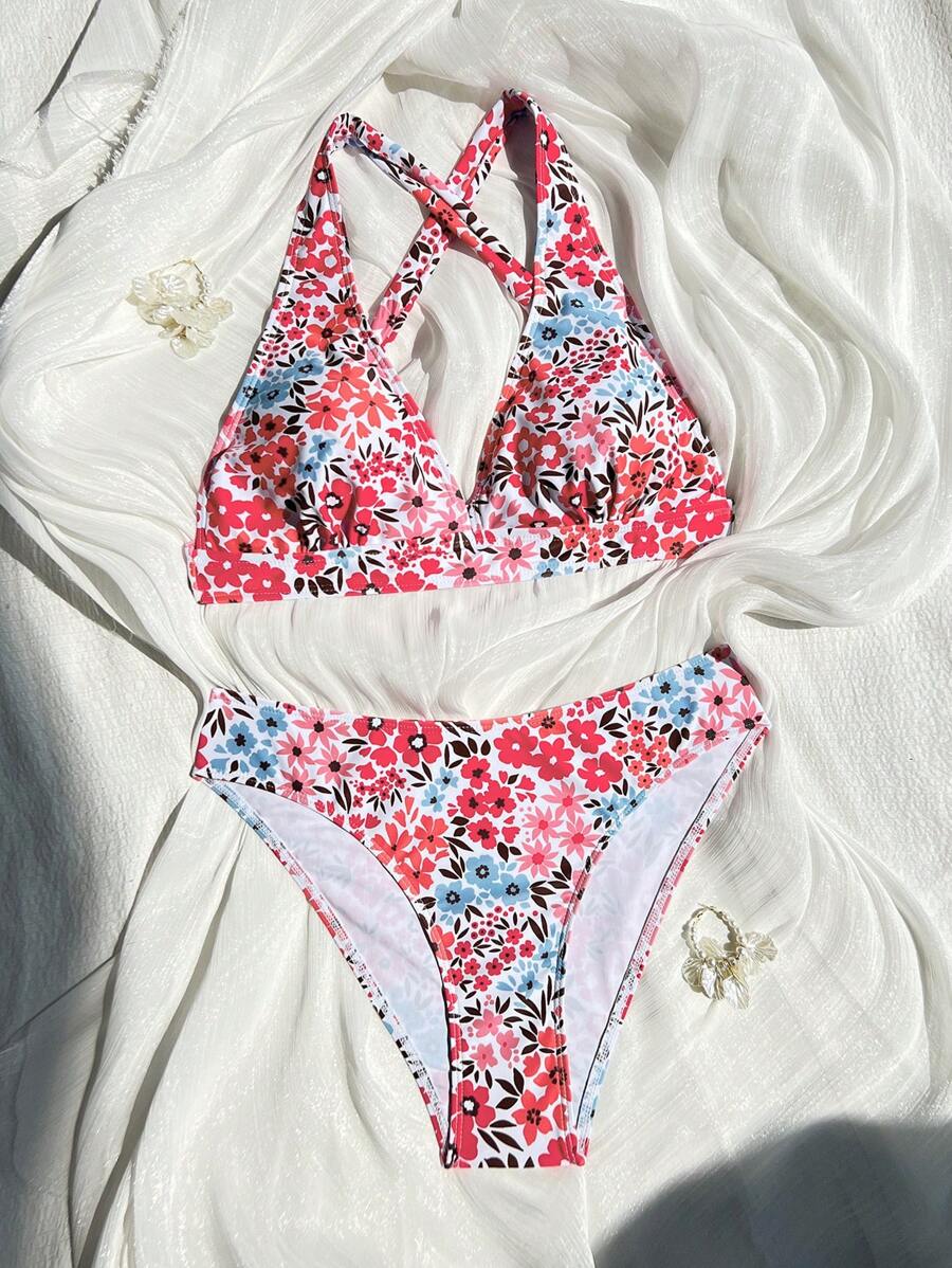 Schöner Damen Bikini für sonnige Tage am Wasser