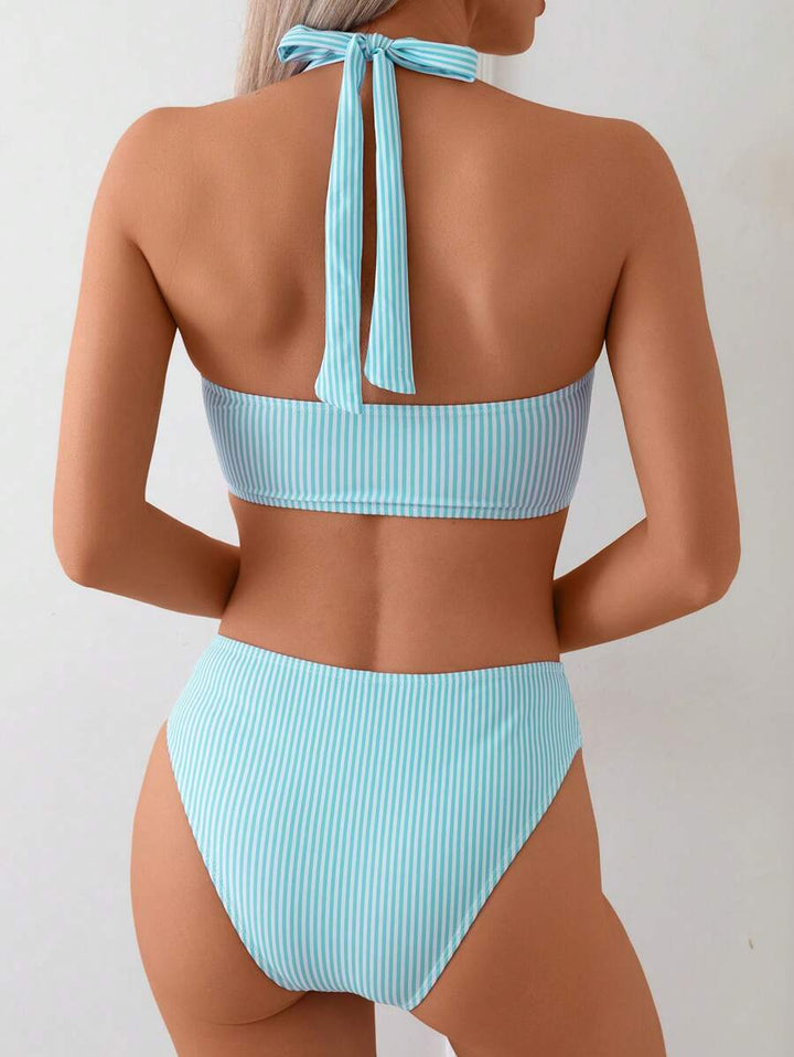 Damen Bikini in Größe S, passend für zierliche Figuren