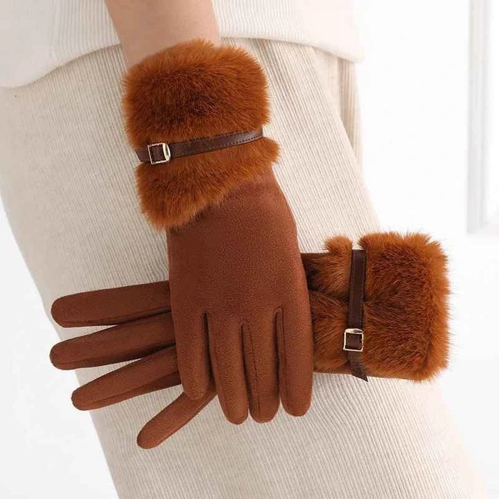Warme & modische Damen-Winterhandschuhe in Braun, ideal für Smartphones und kalte Tage.