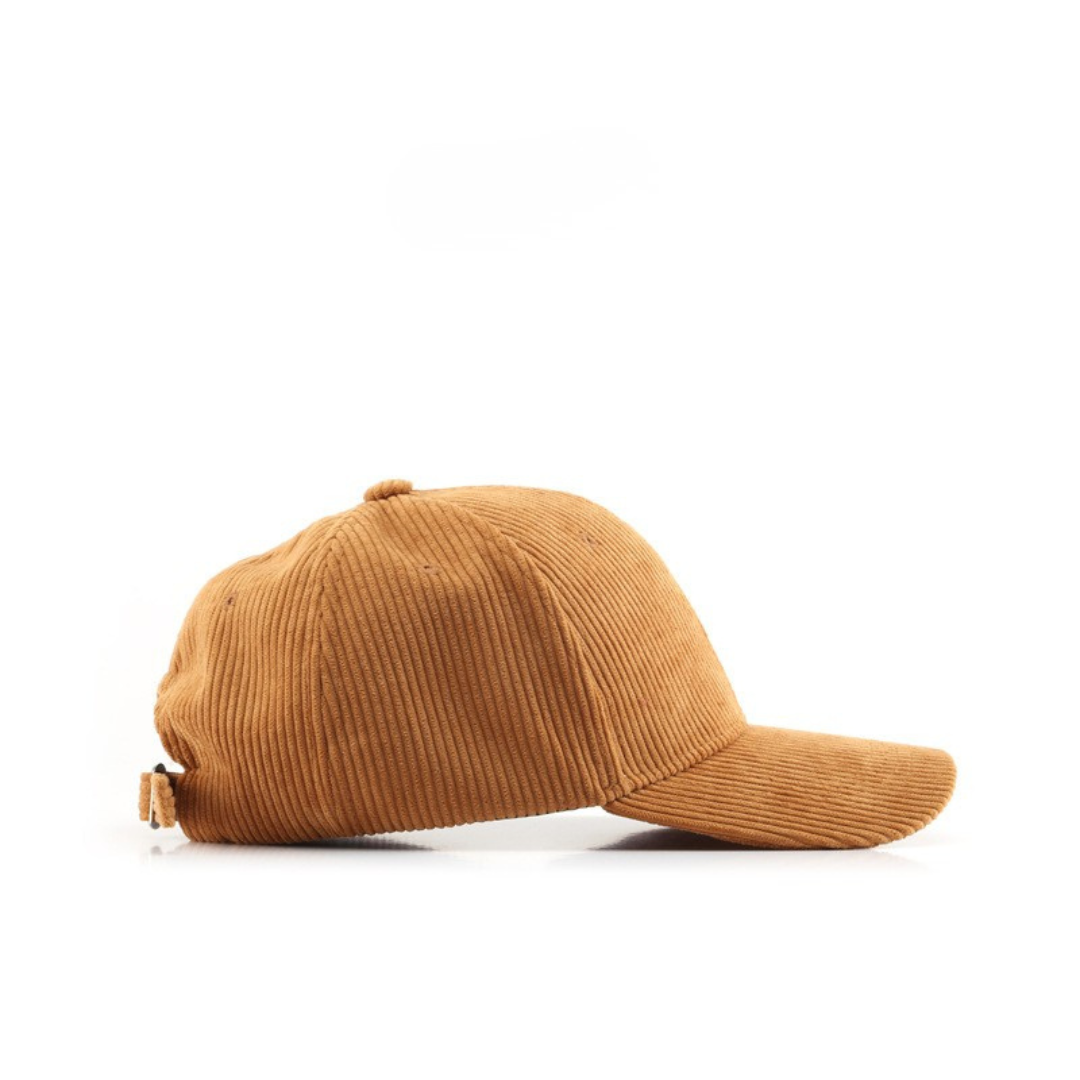 Hellgraue Unisex Baseballkappe, gebogener Schirm, verstellbar, minimalistisches Accessoire.