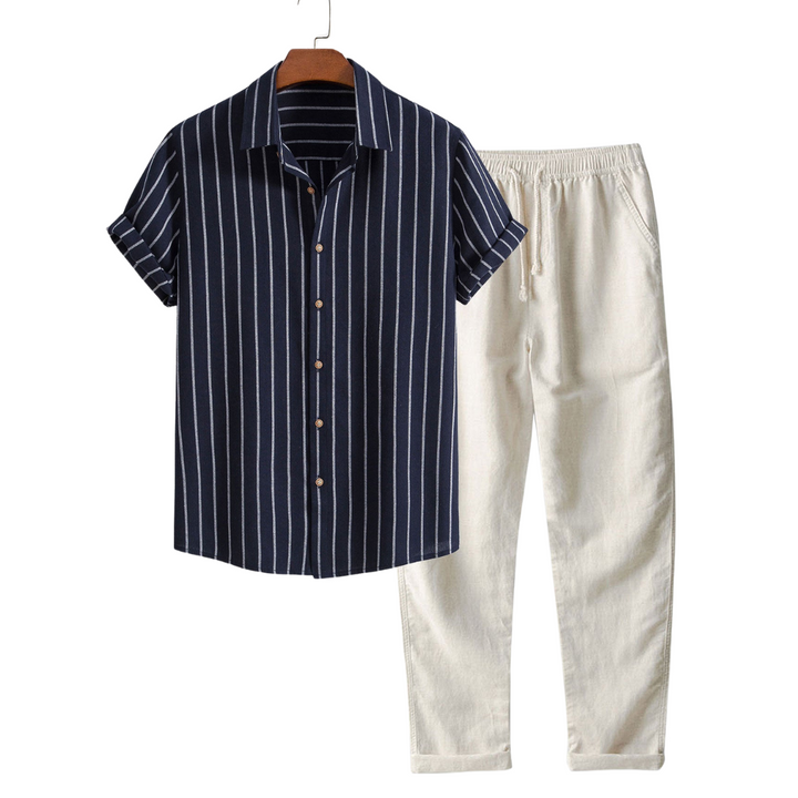 Herren Sommer Zweiteiler in Navy mit Hemd und Hose auf Kleiderbügel