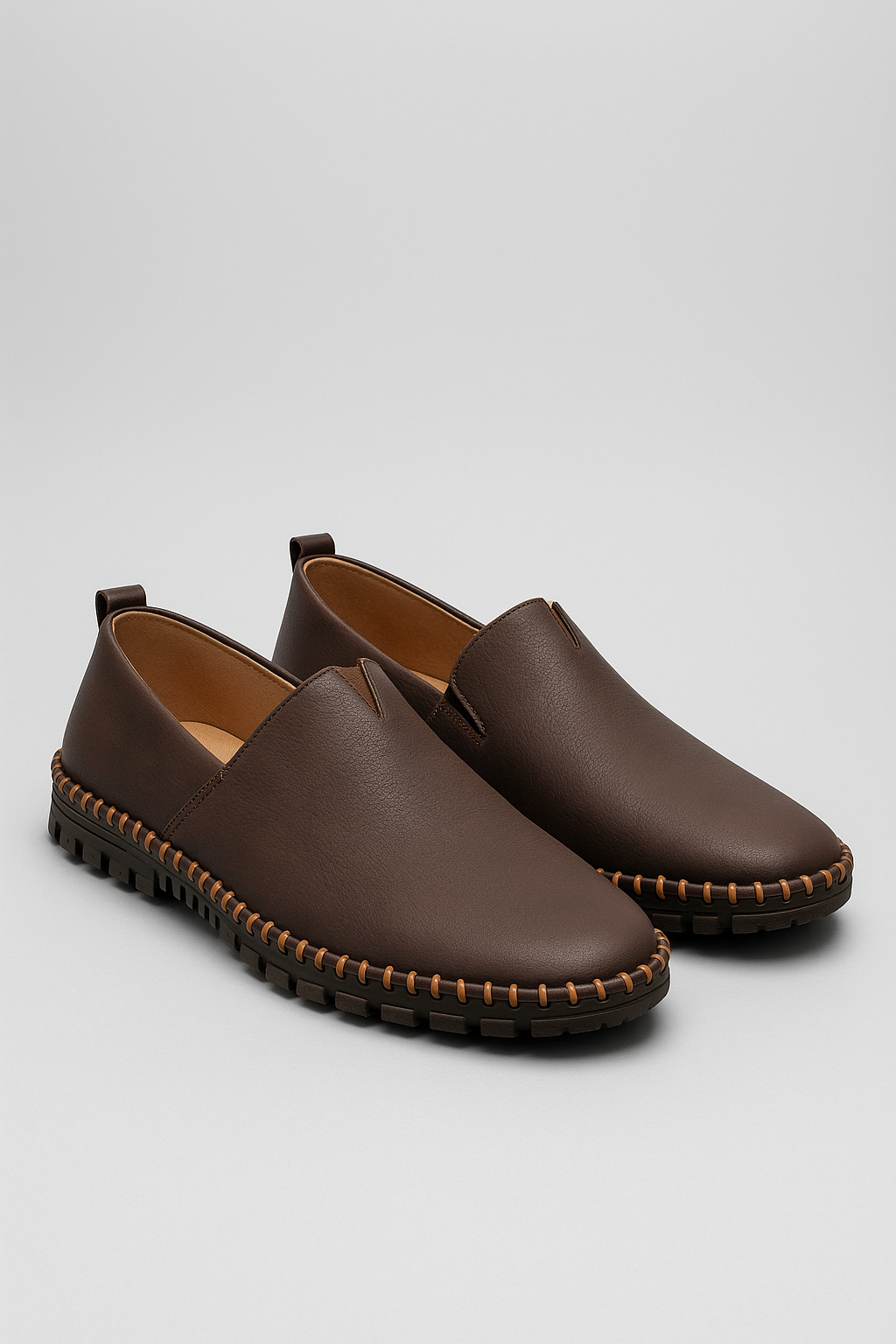Braune Herren Slipper: Elegante Business Slip-On Schuhe für Herren, klassisch & bequem.