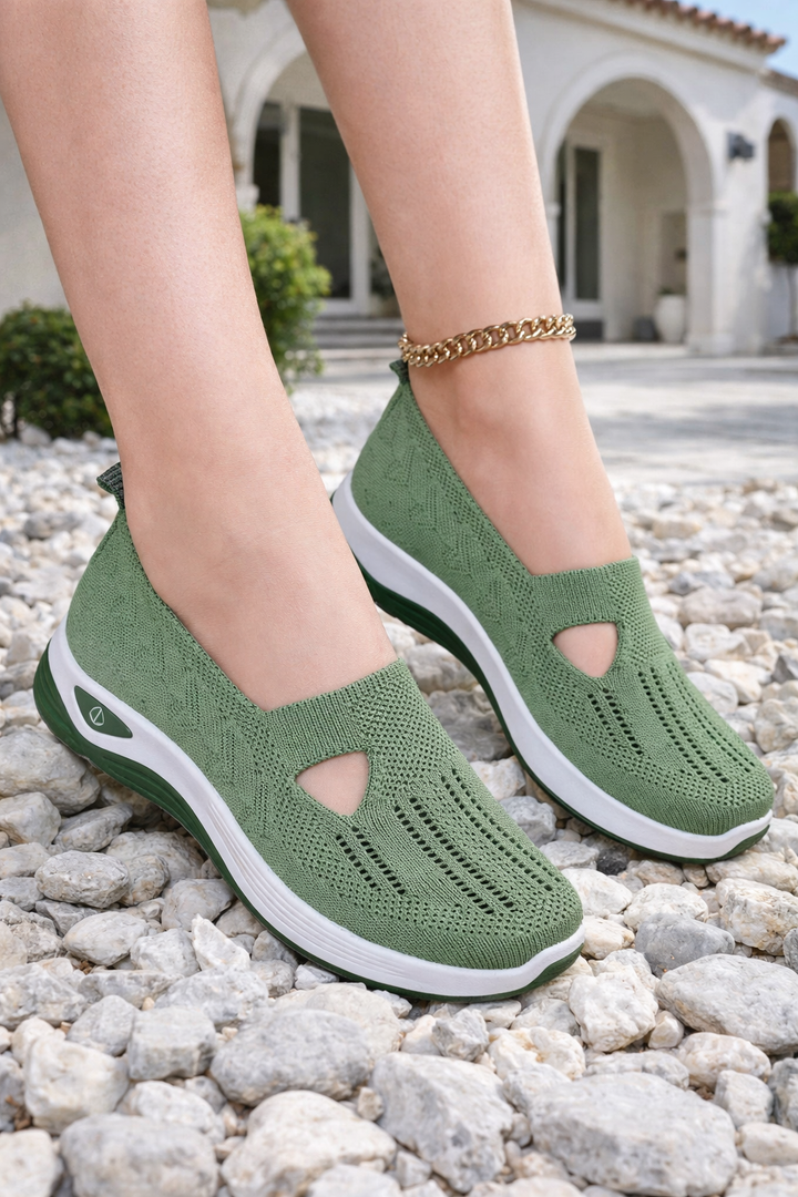 Damen Slip-On Sneaker: Atmungsaktiver, bequemer & rutschfester Freizeitschuh für den Alltag.
