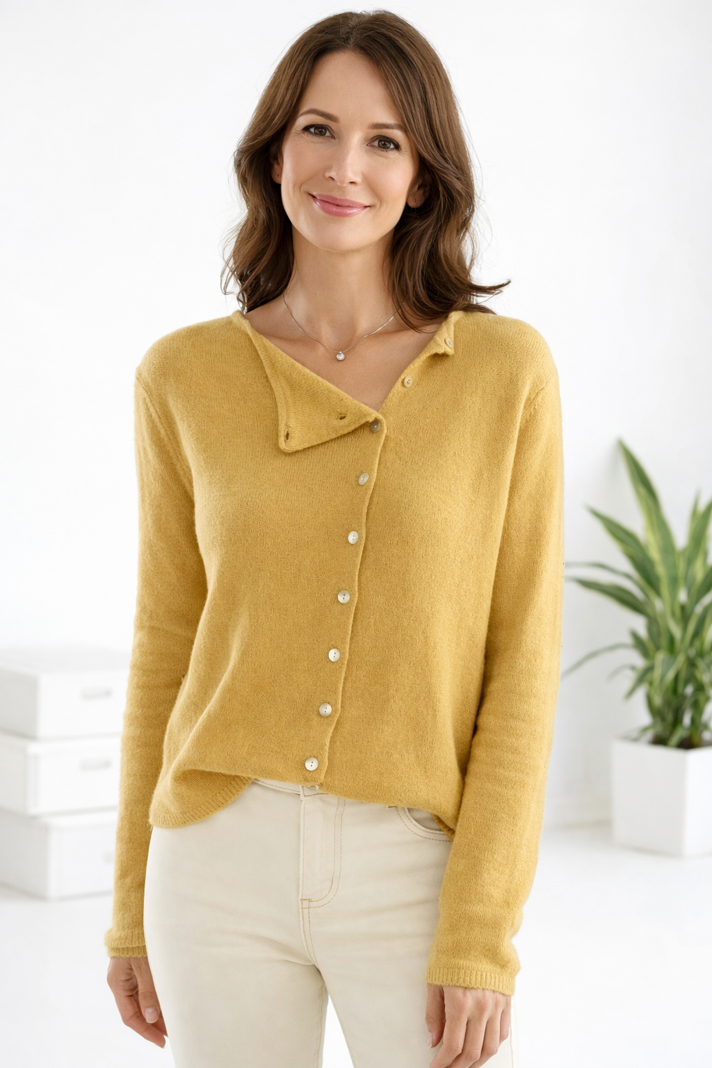Weiche Damen Strickjacke in Gelb für den Alltag