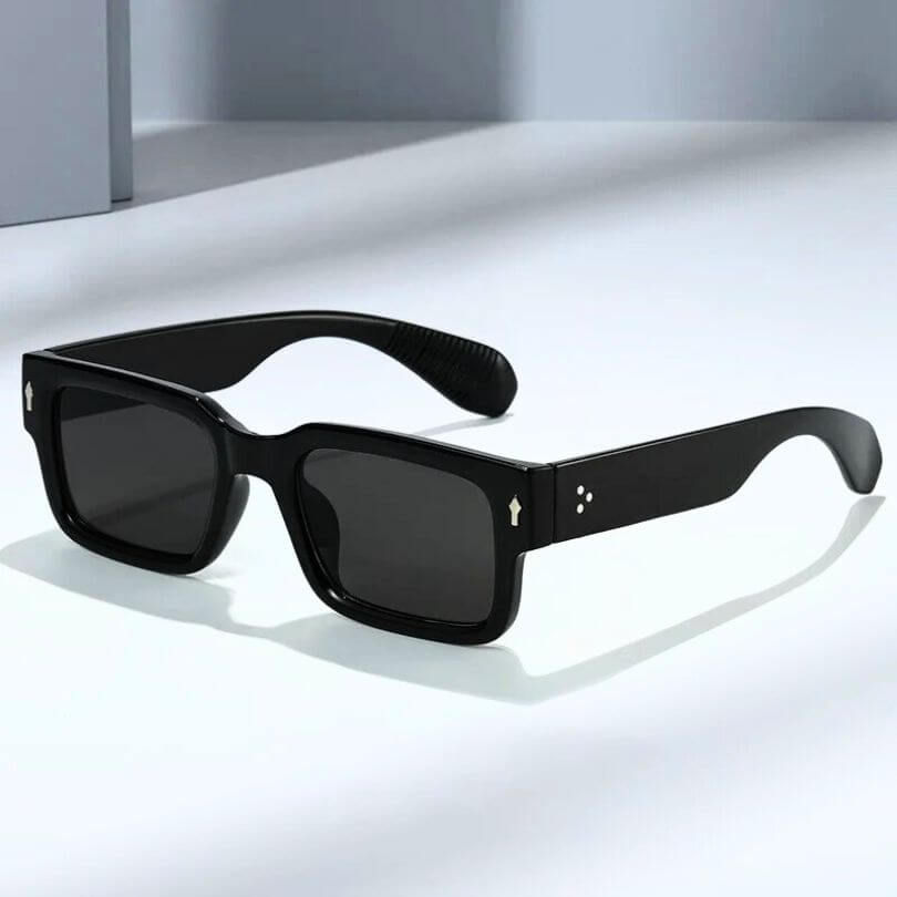 Sonnenbrille mit UV-Schutz und modernem Design