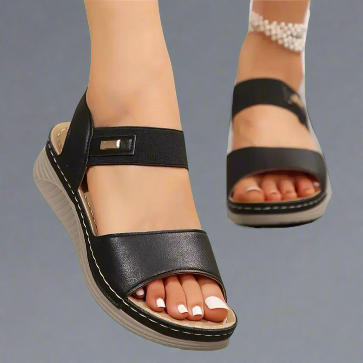 Komfortable Damen Sandalen mit orthopädischer Unterstützung, ideal für Strand & Alltag. Erhältlich in Braun.