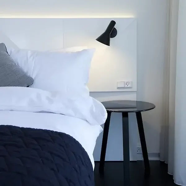 Moderne LED Tisch- und Wandleuchte Minimalistisches Design