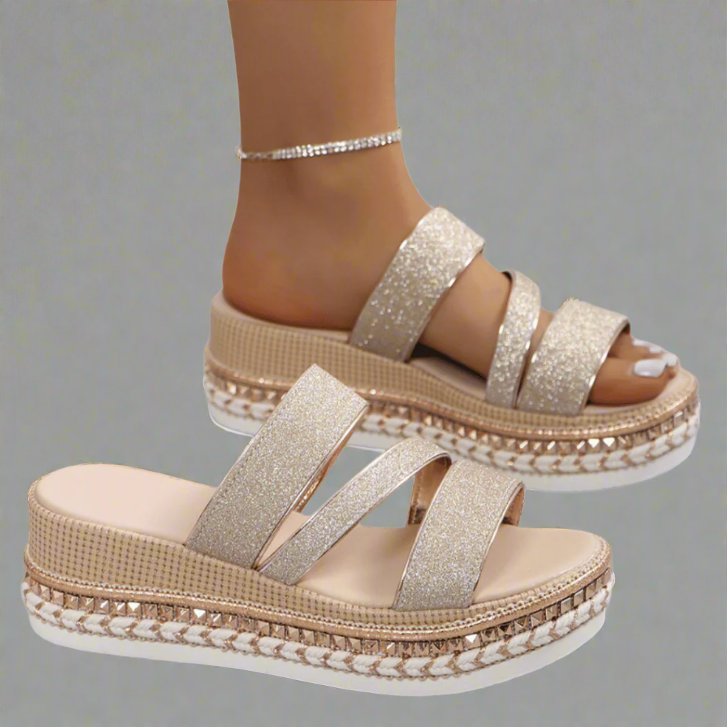 Damen Sandalen Karla in Gold mit Keilabsatz