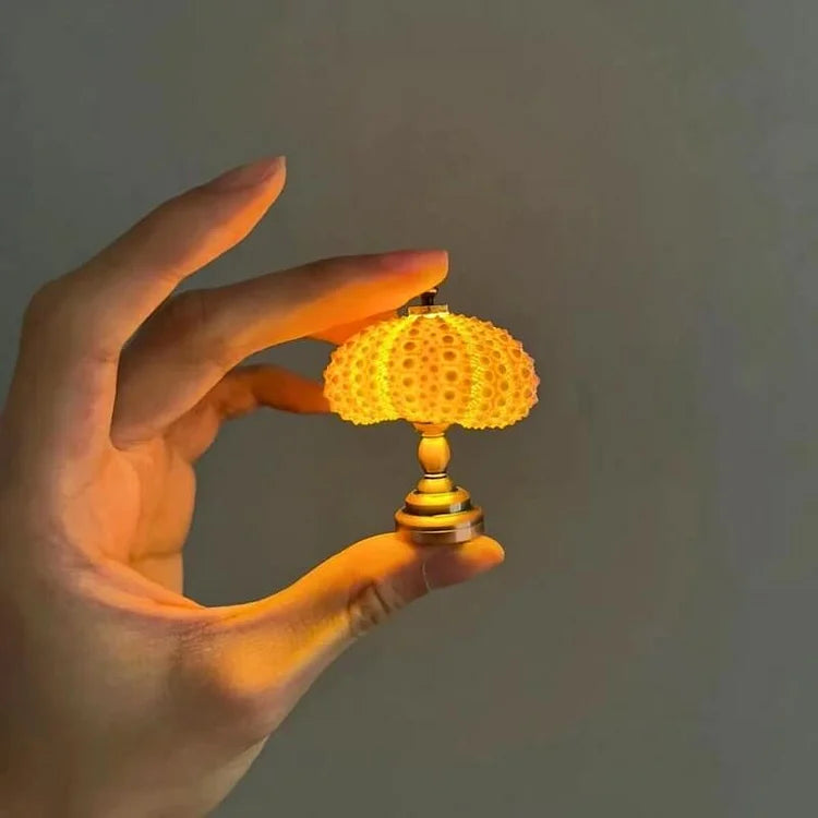 DIY Seeigel-Nachttischlampe: Kreatives Vintage-Ambiente