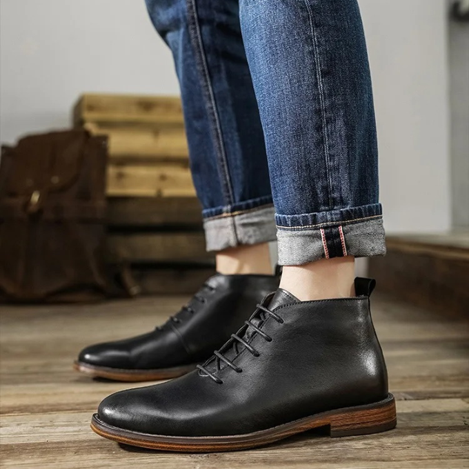 Rutschfeste schwarze Casual Stiefel für Herren, modern & bequem, perfekt für Freizeit und Alltag.