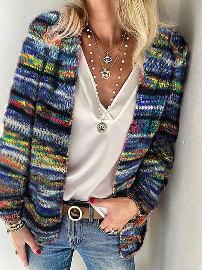 Damen Strickjacke mit bunten Streifen und lockerer Passform