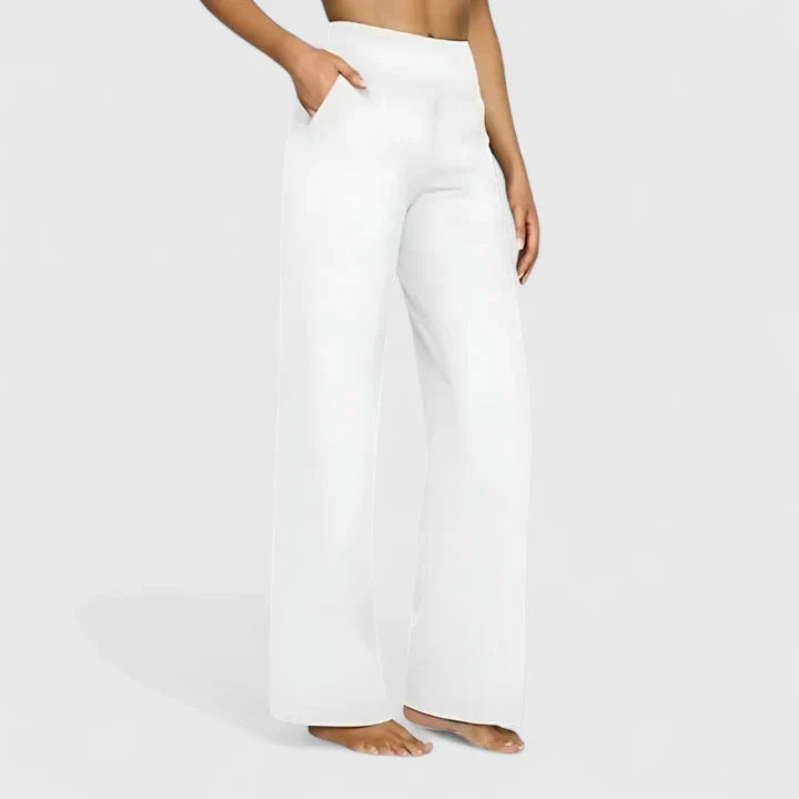 Damen Business Hose in Beige, gerades Bein, super bequem und schick für den Alltag.