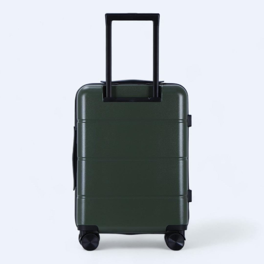 Das dreiteilige Hartschalen-Kofferset, bereit für den nächsten Urlaub, flexibel und robust.