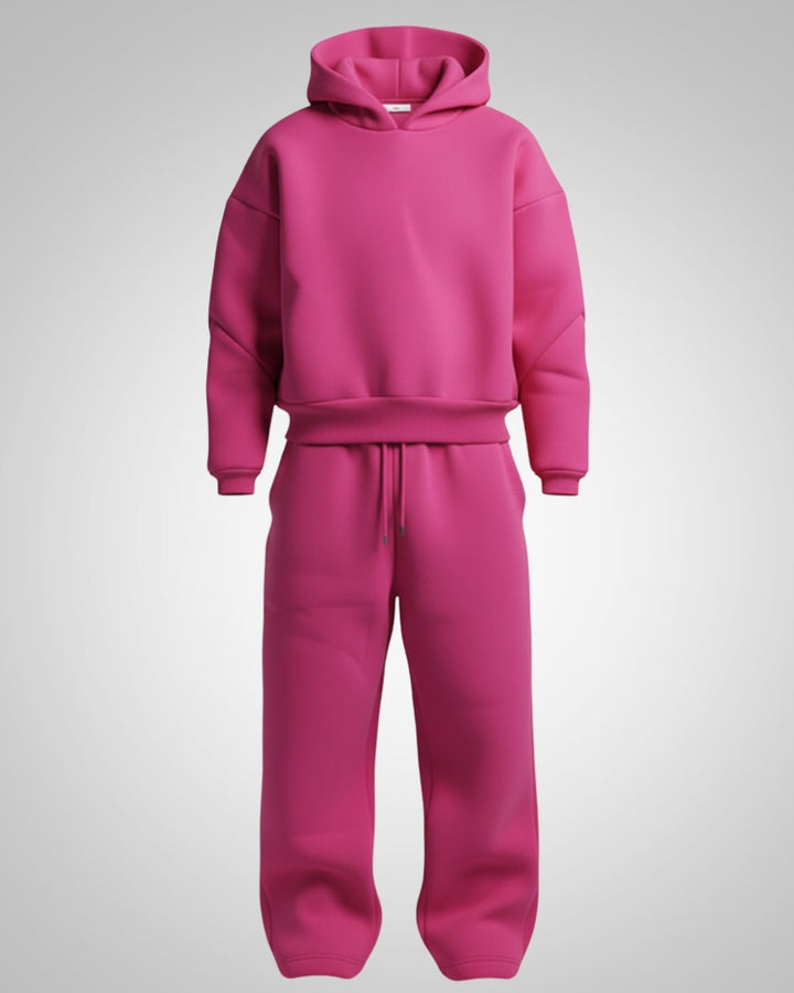 Bequeme Herren Oversized Jogginghose aus dem Trainingsanzug Set. Ideal für lässige Freizeitmode & Sport.
