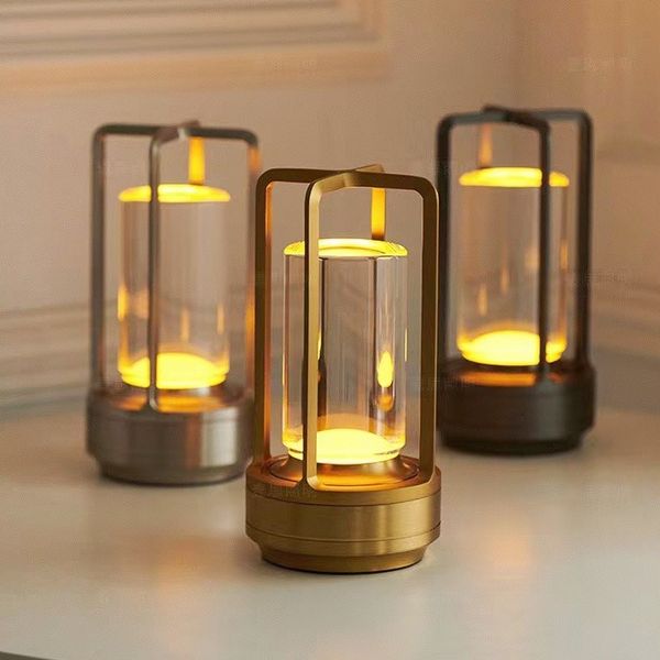 Exklusive Tischlampe für Innenräume mit Kristallglas