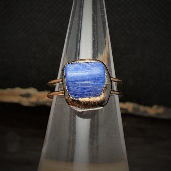 Rohstein-Geburtsring: Unikat-Schmuck