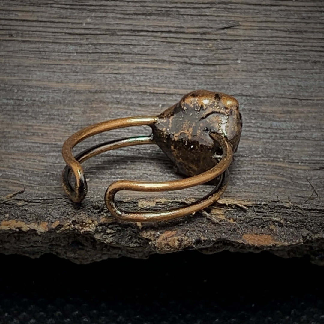 Rohstein-Geburtsring: Unikat-Schmuck