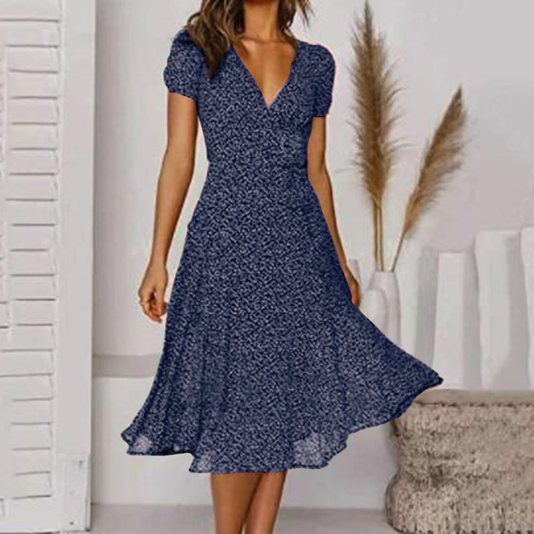 Damen Sommerkleid mit V-Ausschnitt – Luftig & Elegant