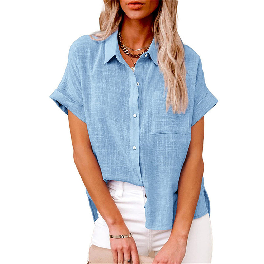 Vielseitige Kurzarmbluse für Damen mit eleganter Knopfleiste. Ideal als Sommer Oberteil für stilvolle Freizeitlooks.