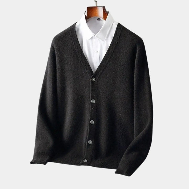 Komfortable Herren Strickjacke mit langen Ärmeln und weichem Material