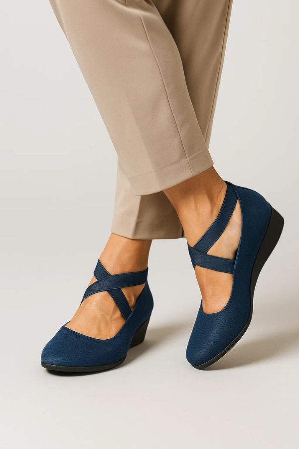 Rutschfeste Damen Kreuzriemensandalen. Bieten optimalen Komfort & Sicherheit für alle Sommeraktivitäten.