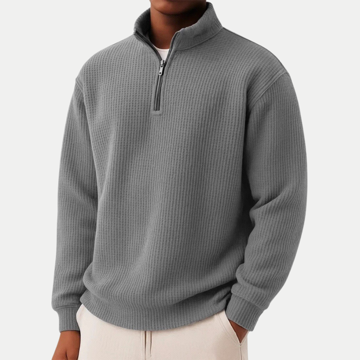 Moderne Herrenmode: Bequemer Pullover mit hochwertigem Kragen