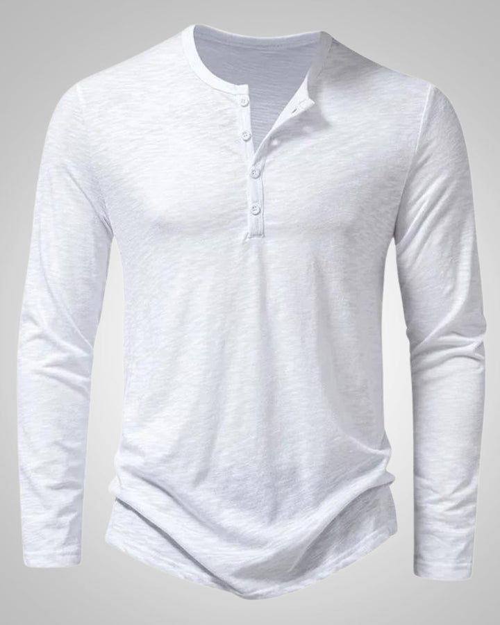 Zeitloses Herren Langarm Henley Shirt im Slim Fit, ein klassisches und bequemes Oberteil.