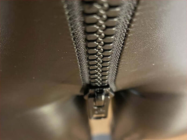 Damen Hose: Mattes, Reißverschluss hinten