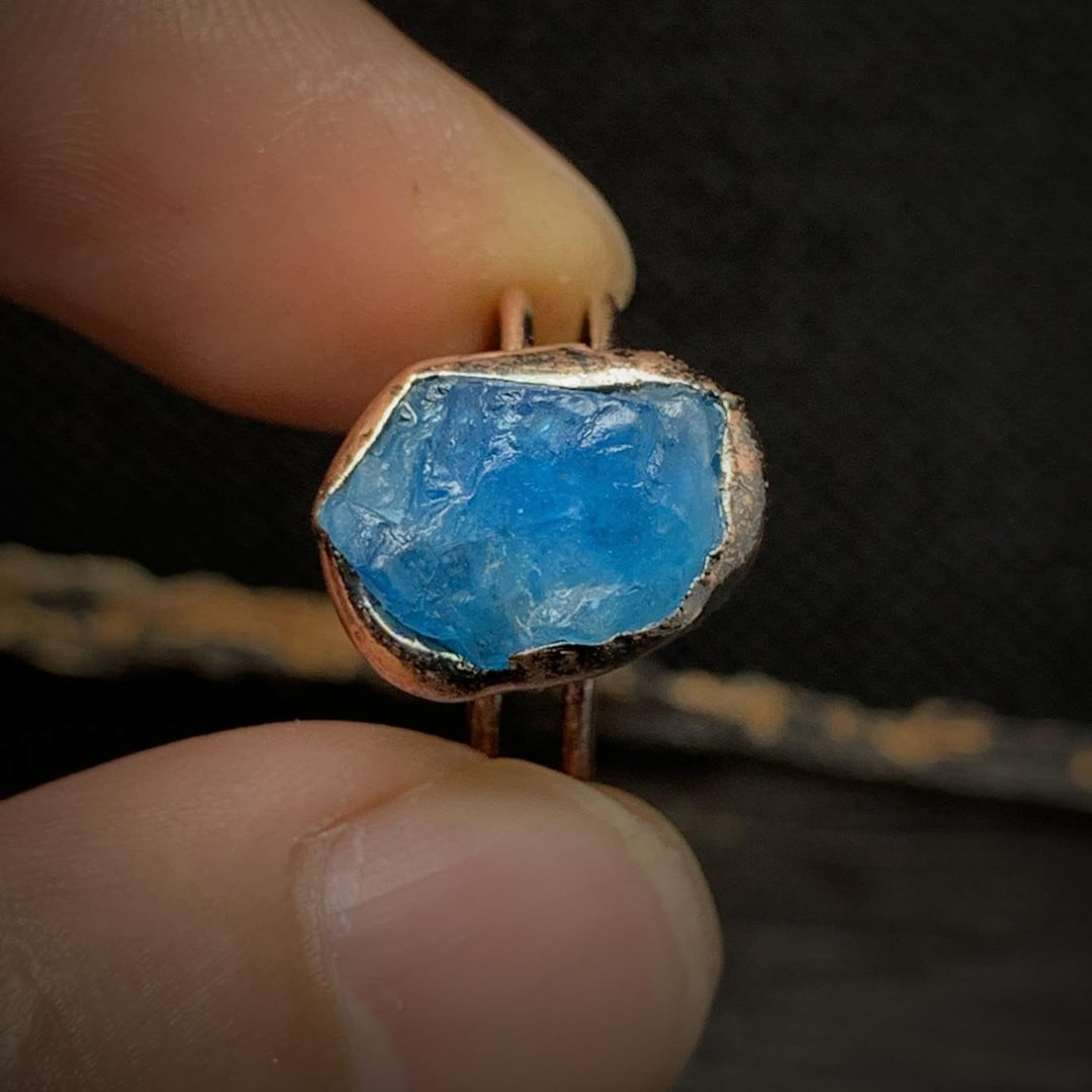 Rohstein-Geburtsring: Unikat-Schmuck
