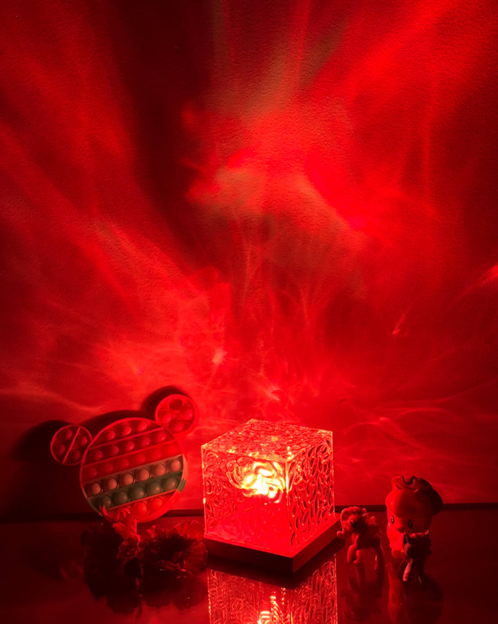 Moderne LED-Tischleuchte mit Nordlicht-Effekt
