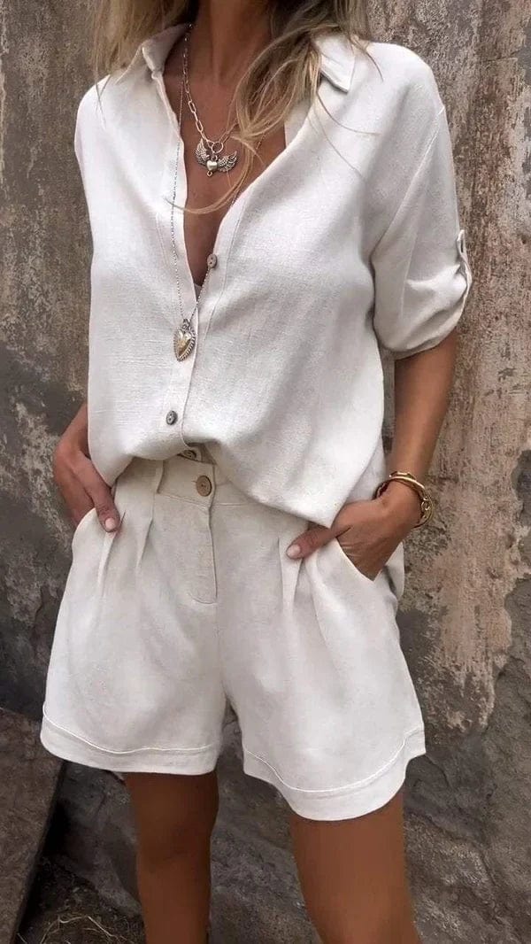 Bequemer Damen Freizeitanzug mit lockerem Hemd & weiter Hose; perfekt für entspannte Sommertage.