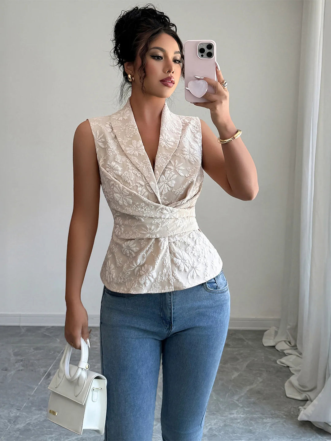 Elegantes Damen Sommertop ärmellos mit zartem Blumenmuster Detailansicht