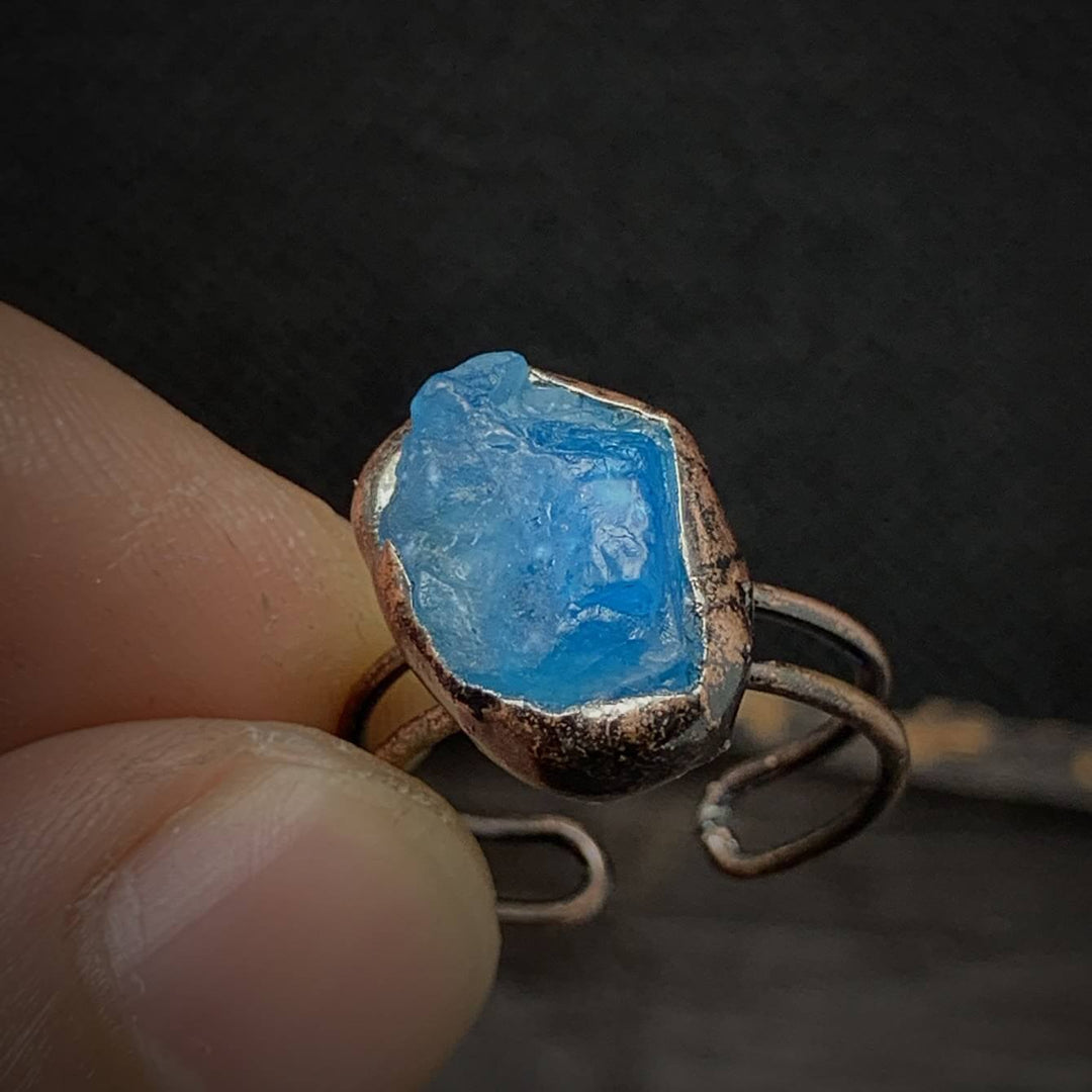 Rohstein-Geburtsring: Unikat-Schmuck