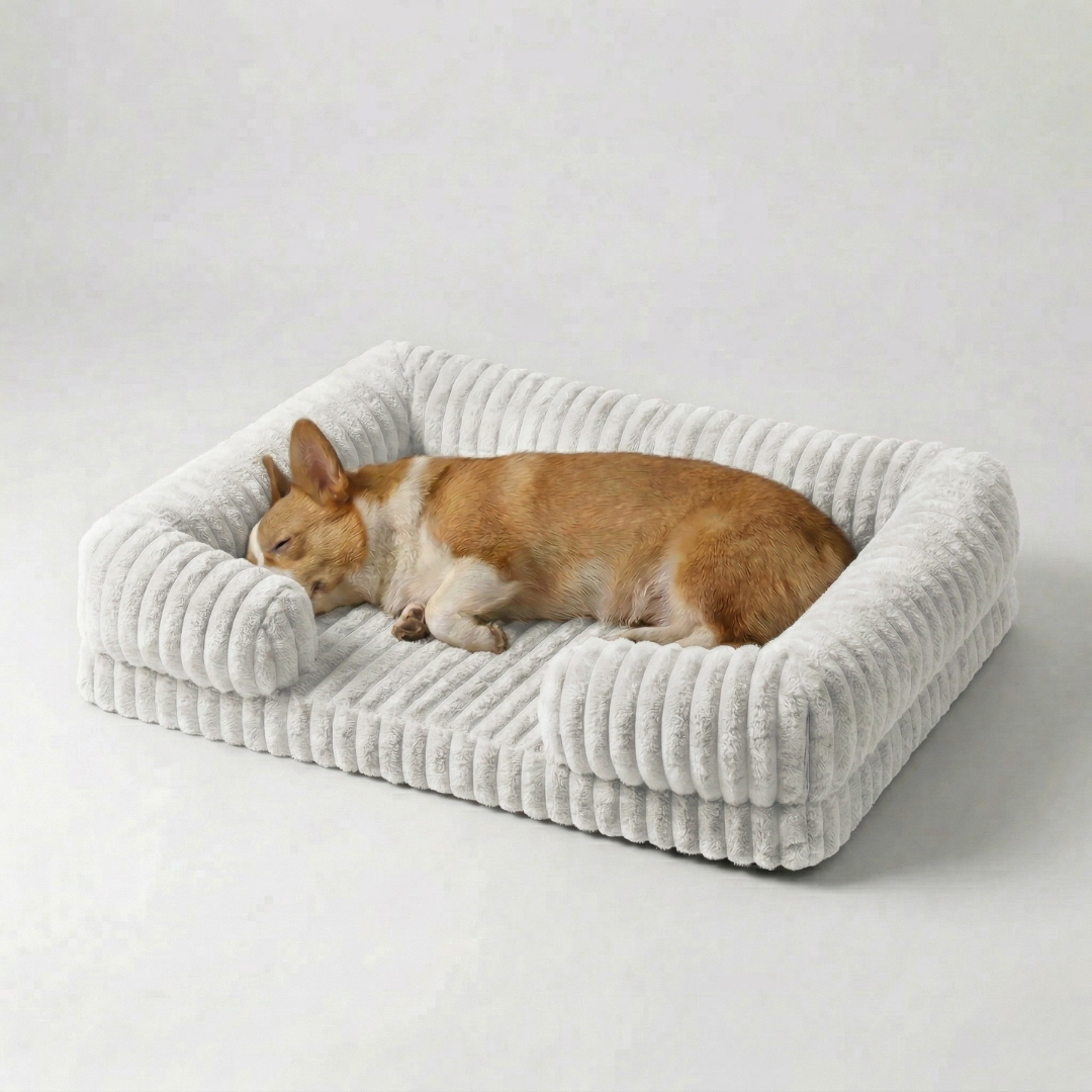 Plüschiges orthopädisches Hundebett mit Memory-Schaum für optimalen Gelenkschutz im Sofastil.