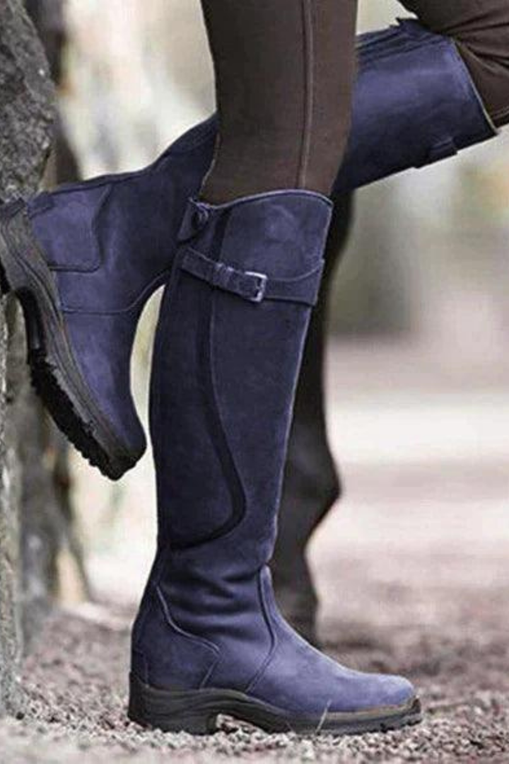 Lila Damen Reitstiefel im eleganten und funktionalen Design