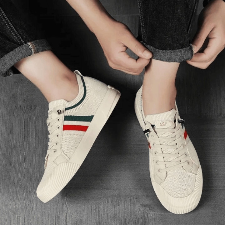 Leichte Herren Laufschuhe in Beige und Schwarz, atmungsaktiv