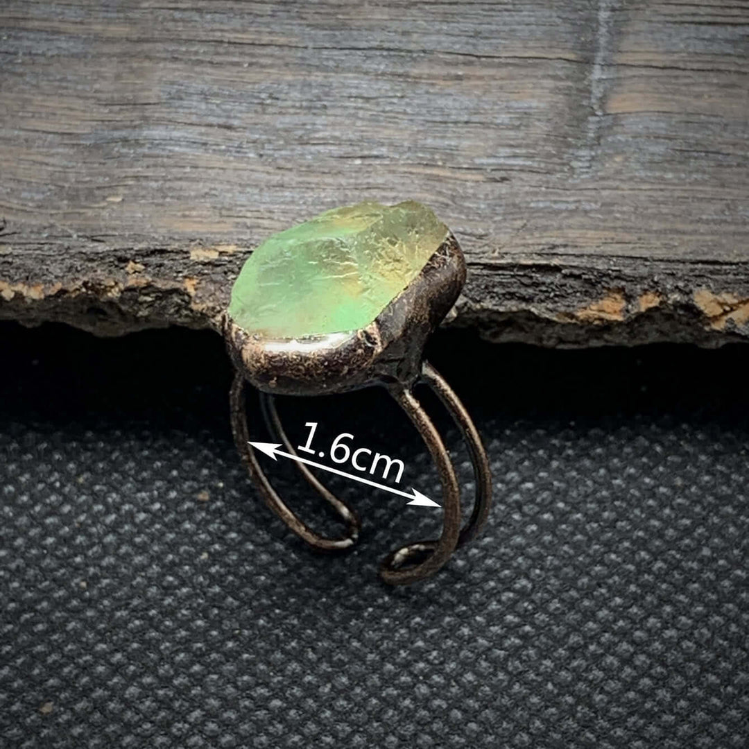 Rohstein-Geburtsring: Unikat-Schmuck