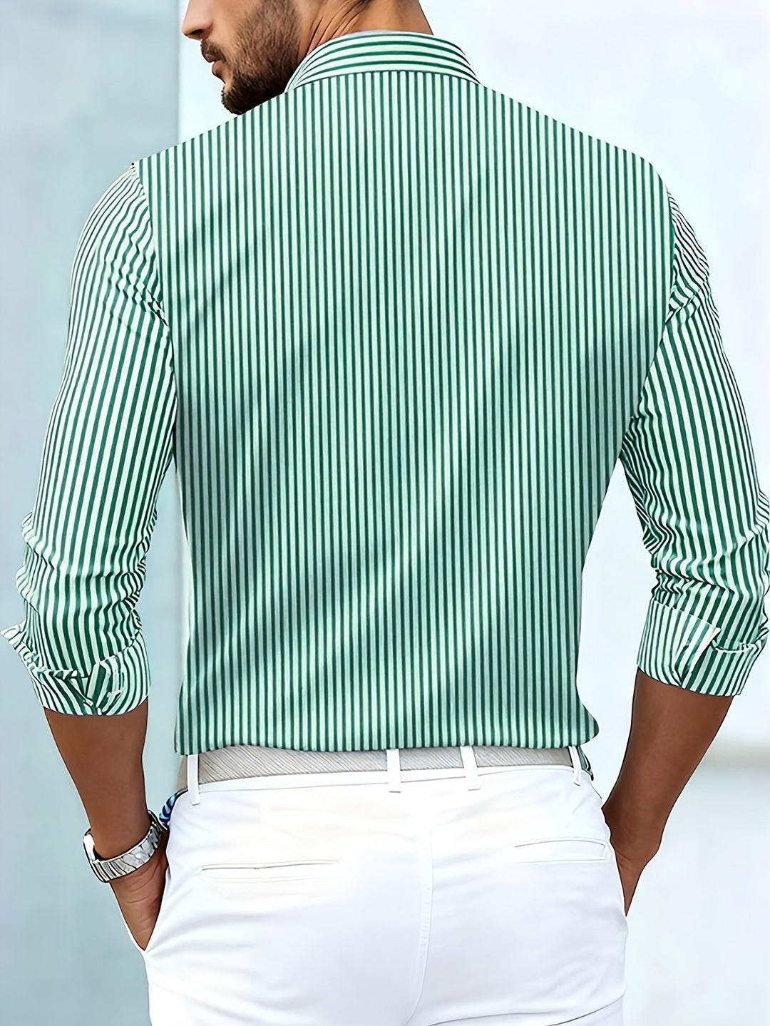 Detailaufnahme: Hochwertiges Herren Streifenhemd, Langarm, im Vintage Retro-Design. Komfortabel.