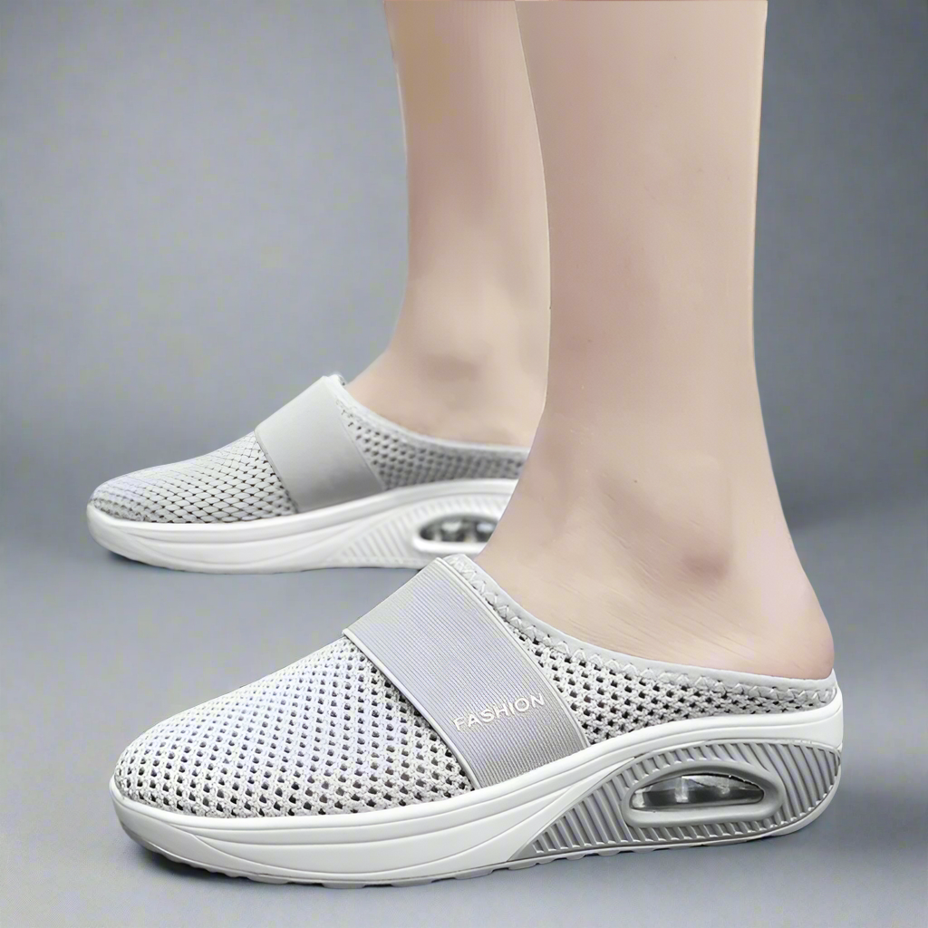 Bequeme Damen-Pantoletten mit orthopädischer Unterstützung, perfekt für langanhaltenden Komfort.
